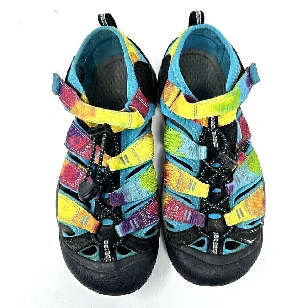 Keen size color